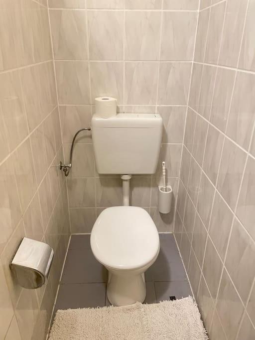 Einzimmerwohnung + Dusche Und Wc Berlin Extérieur photo